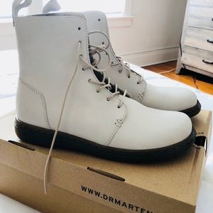 dr martens danica boot